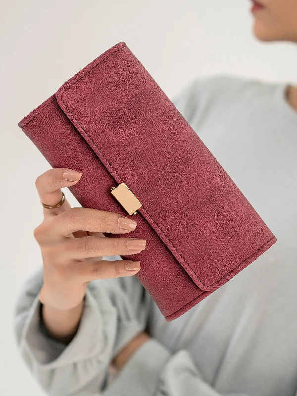Luxurious But Budget-Friendly Bags Classic Wallet