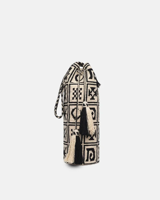Bags For Sporty And Athletic Styles Wayuu Symbol Maxi - Crocheted Bucket Bag - Kopjafa Black/Creme