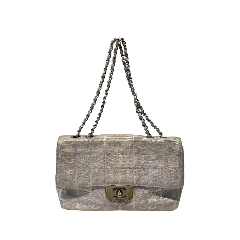 Urban Bags For City Life And Streetwear Fashion CHANEL/Hand Bag/Monogram/Cotton/CRM/TRAVEL LINE FLAP