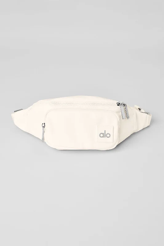 Lightweight And Functional Bags For Travel And Work Explorer Fanny Pack - Ivory