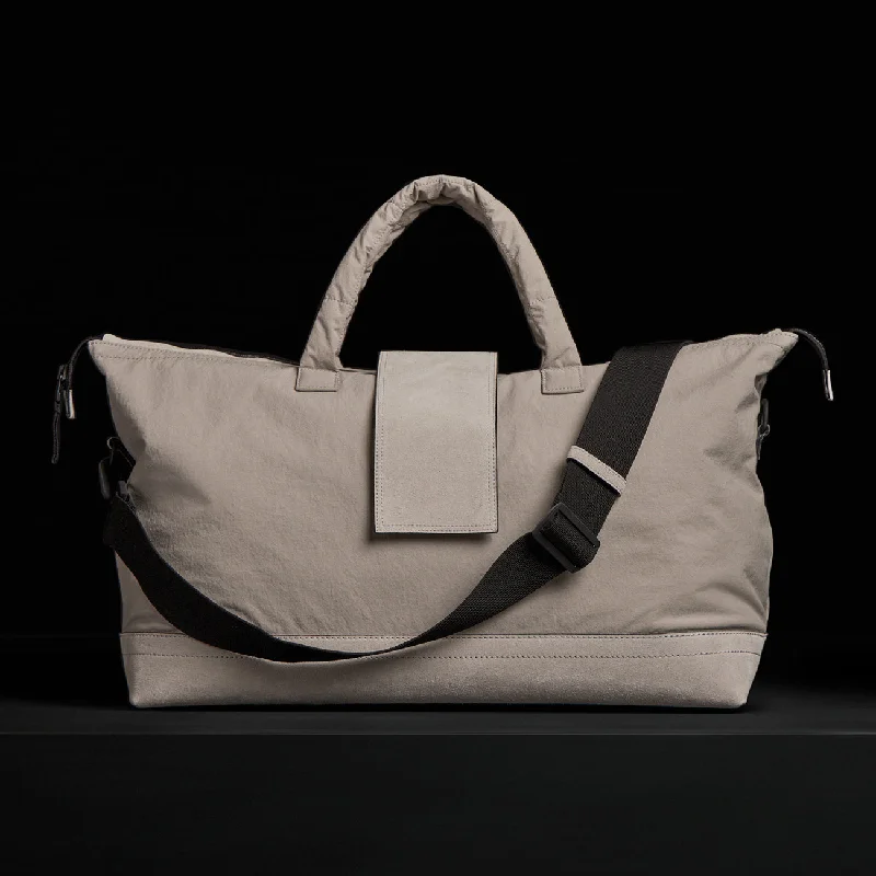 Affordable Bags For Budget Shoppers LA Medium Duffle - Sand