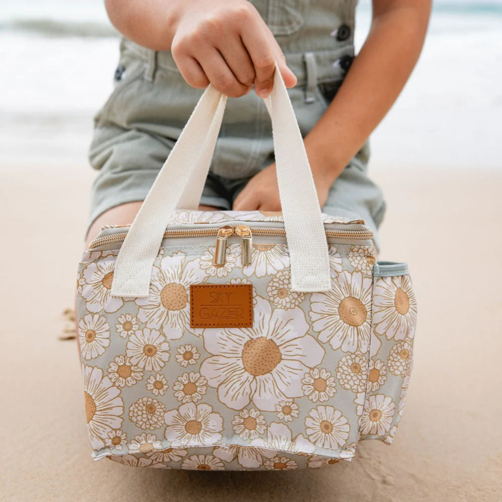 Black Friday And Cyber Monday Bag Deals Lunch Bag - Casuarina