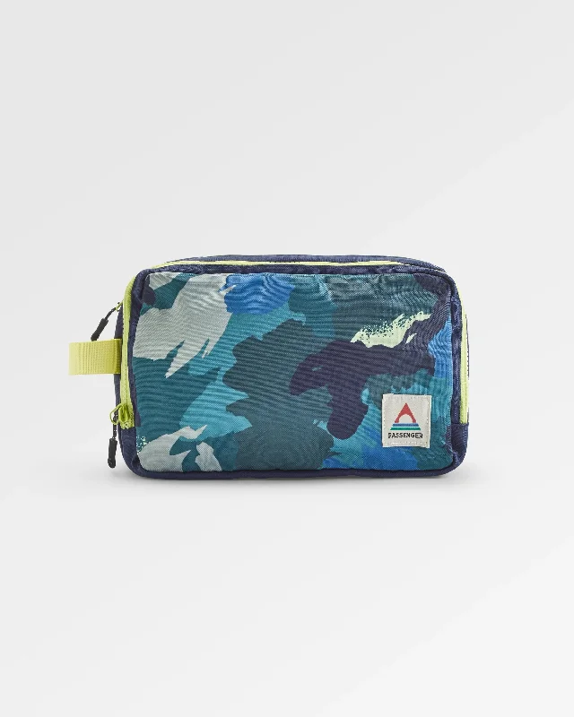 Retro Lovers Travel Recycled Wash Kit - Alpine Camo Rain Forest