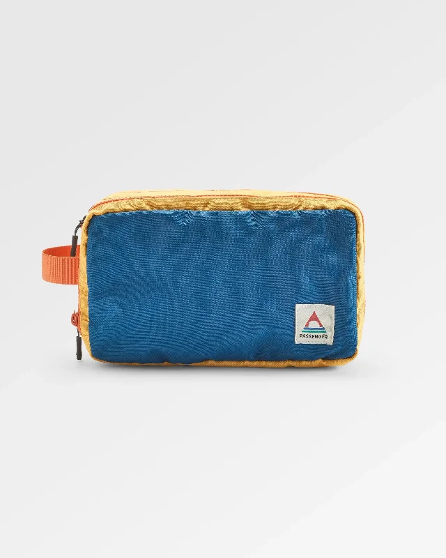 Active Lifestyles Travel Recycled Wash Kit - Tidal Blue Orange Multi