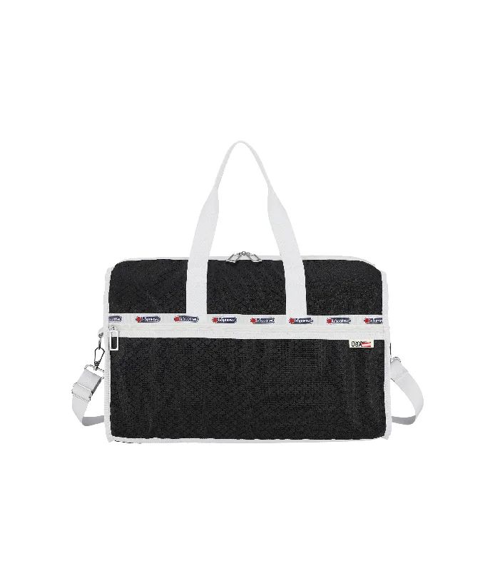 Rustic Bags For Outdoor And Nature-Inspired Looks USA Deluxe Large Weekender
