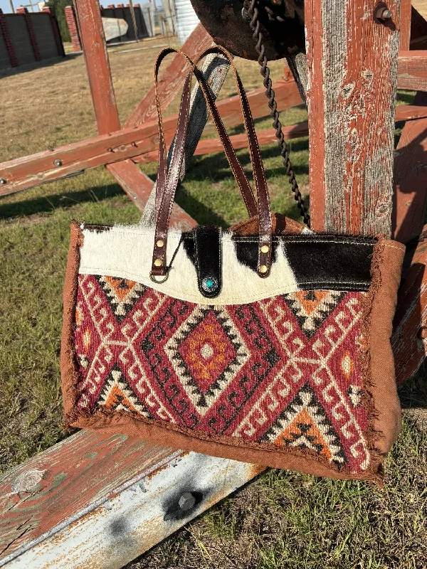 Stylish Bag For Women Enamor Weekender Bag