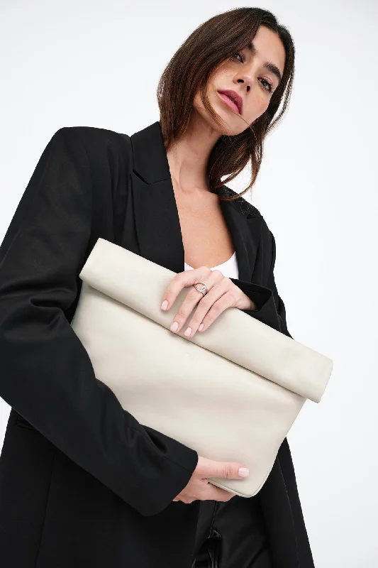 Trendy Bags For Women And Men In 2025 Flora Clutch