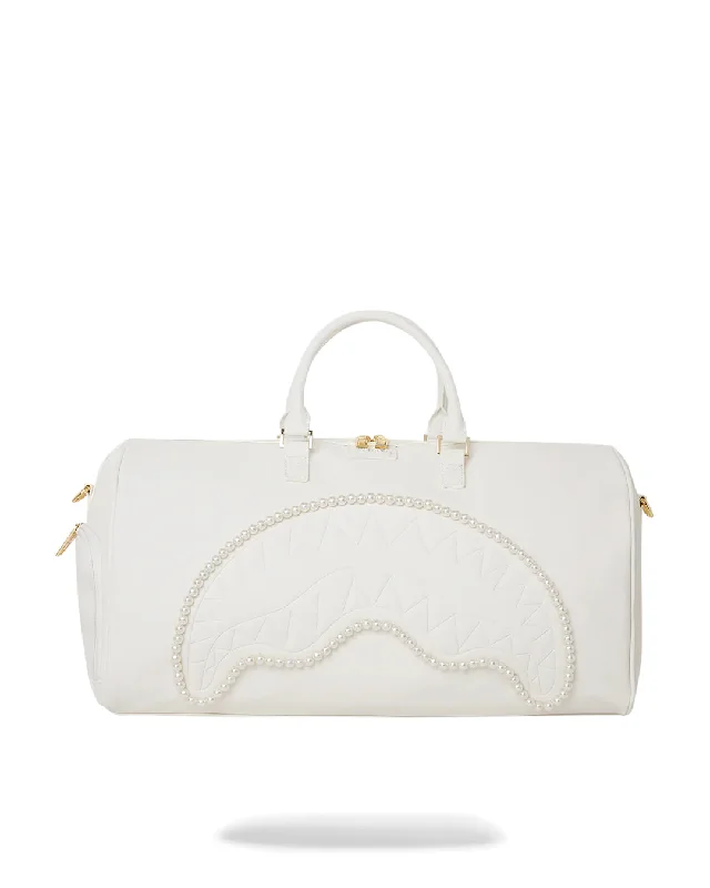 Chic Bags For Office Professionals And Urban Dwellers Sprayground Bag PEARL SHARKMOUTH DUFFLE White Chic Bags For Office Professionals And Urban Dwellers Sprayground Bag PEARL SHARKMOUTH DUFFLE White