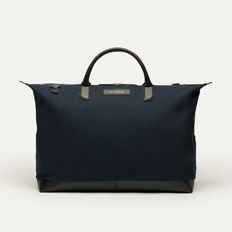 Minimalist Leather Bag For Modern Aesthetics Hartsfield Canvas Weekender Bag (Navy)