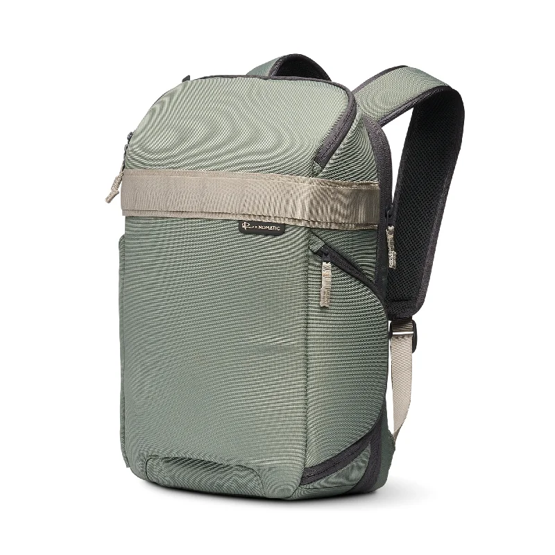 Bold Fashionistas Nomatic Luma 18L Camera Pack - Sage