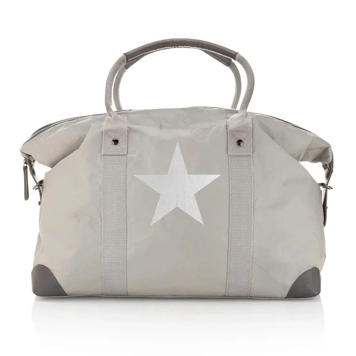 Stylish Bags For Fashion Bloggers With Promotions The Weekender in Gray
