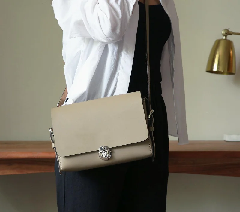 Bags With Tsa-Approved Features SADDLE BAG LARGE