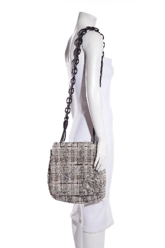 Luxury Seekers Chanel '05  Grey Tweed Shoulder Bag