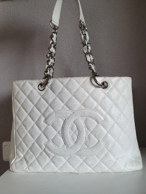 Bold Fashionistas CHANEL  GST caviar leather shoulder bag