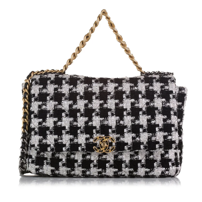 Functional Bags For Busy Moms And Dads Chanel 19 Flap Bag Maxi Black/White Tweed Gold Functional Bags For Busy Moms And Dads Chanel 19 Flap Bag Maxi Black/White Tweed Gold