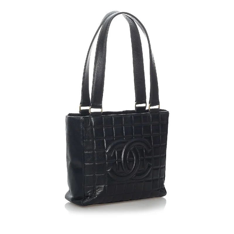 Urban Bags For City Life And Streetwear Fashion Chanel Choco Bar Lambskin Leather Shoulder Bag (SHG-29574) Urban Bags For City Life And Streetwear Fashion Chanel Choco Bar Lambskin Leather Shoulder Bag (SHG-29574)