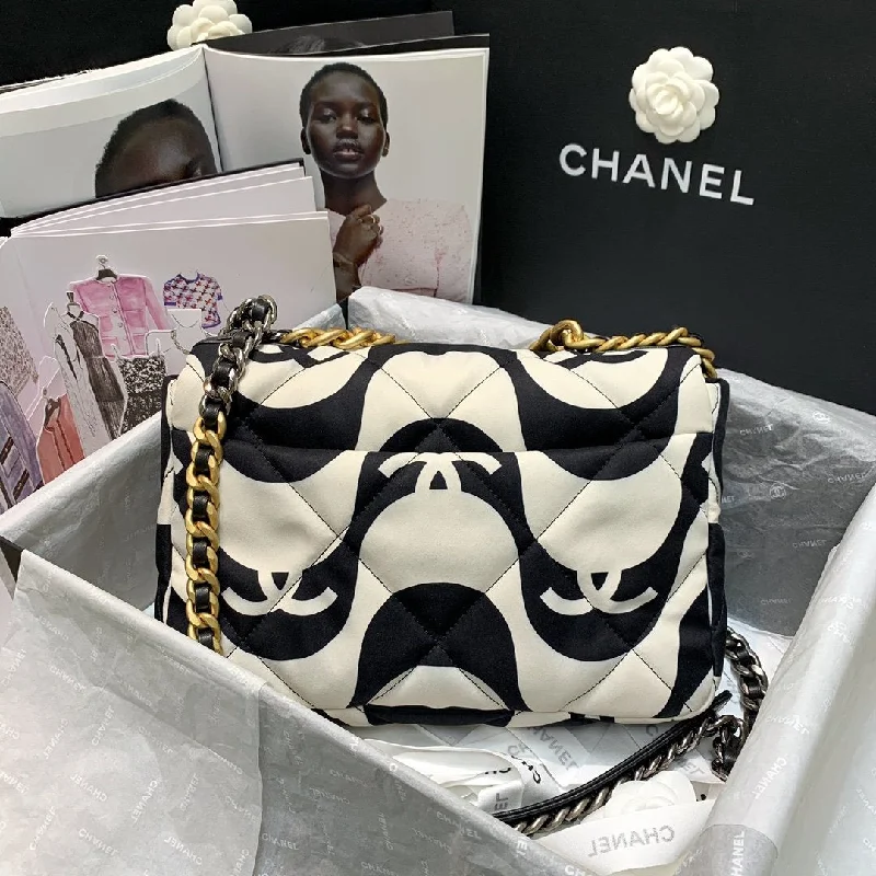 Everyday Bags For Work, School, Or Errands Chanel 19 Classic Flap Bag