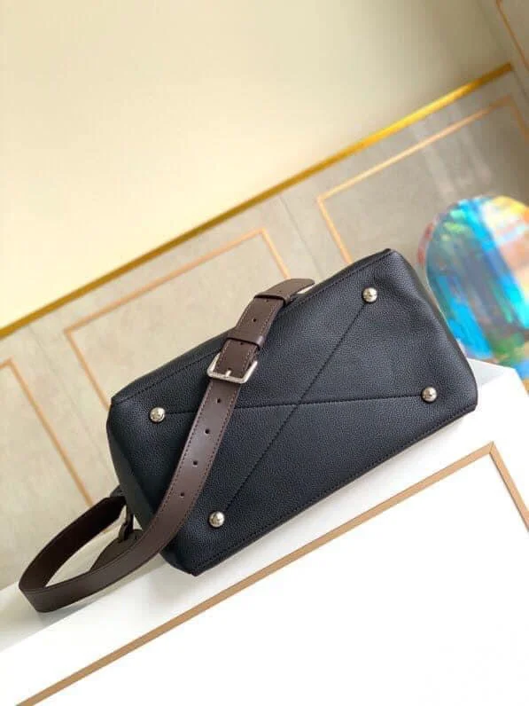 Evening Events Louis Vuitton Beaubourg Hobo Bag