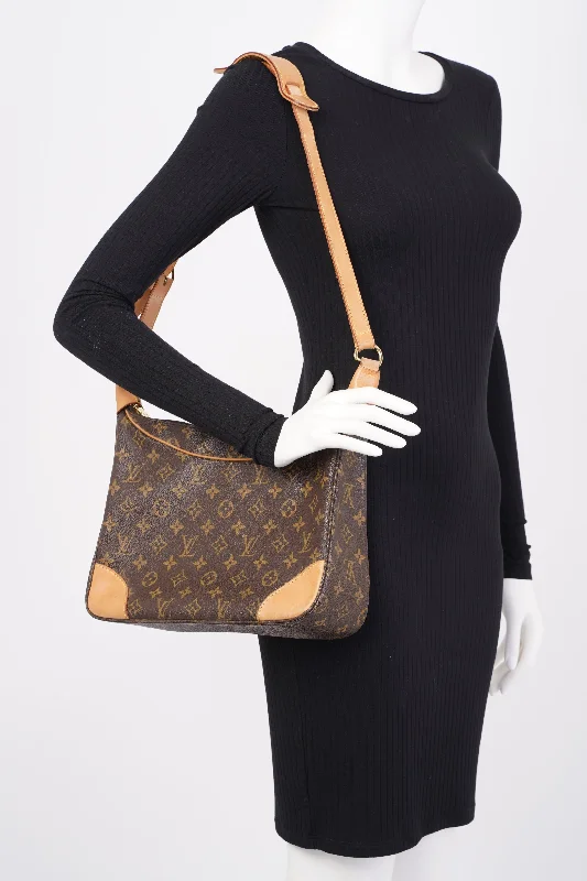 Chic And Clearance-Priced Tote Bags Louis Vuitton Boulogne Hobo GM Monogram Coated Canvas Chic And Clearance-Priced Tote Bags Louis Vuitton Boulogne Hobo GM Monogram Coated Canvas