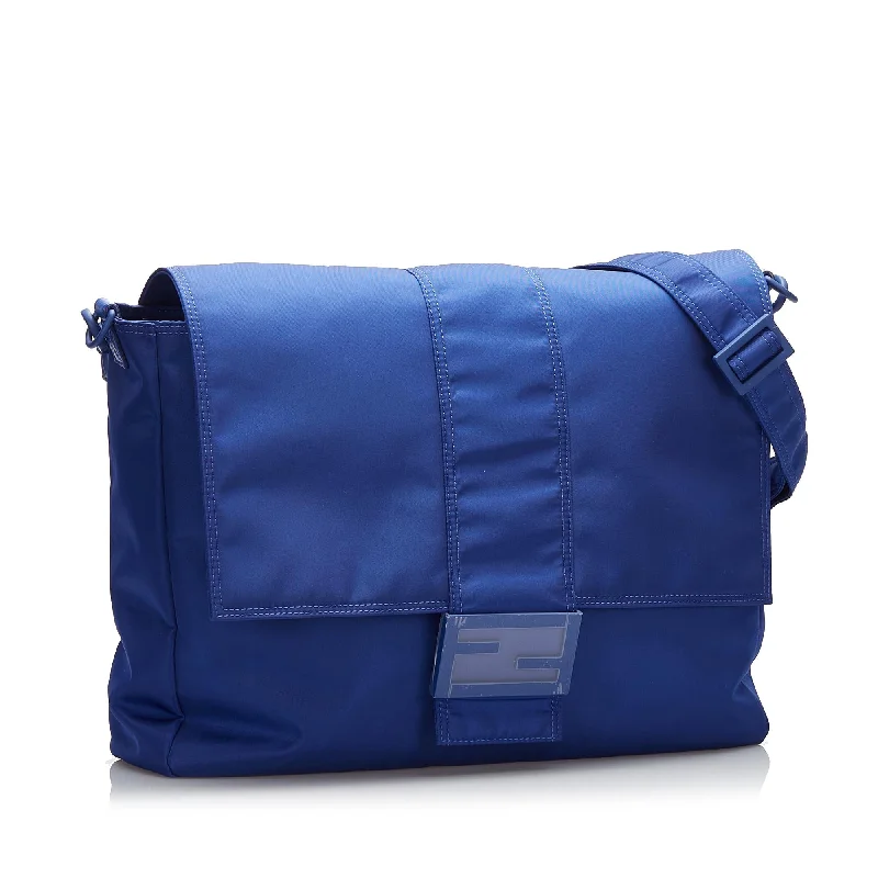Bags For Playful And Chic Styles Fendi FF Lock Crossbody (SHG-hC8OCx)