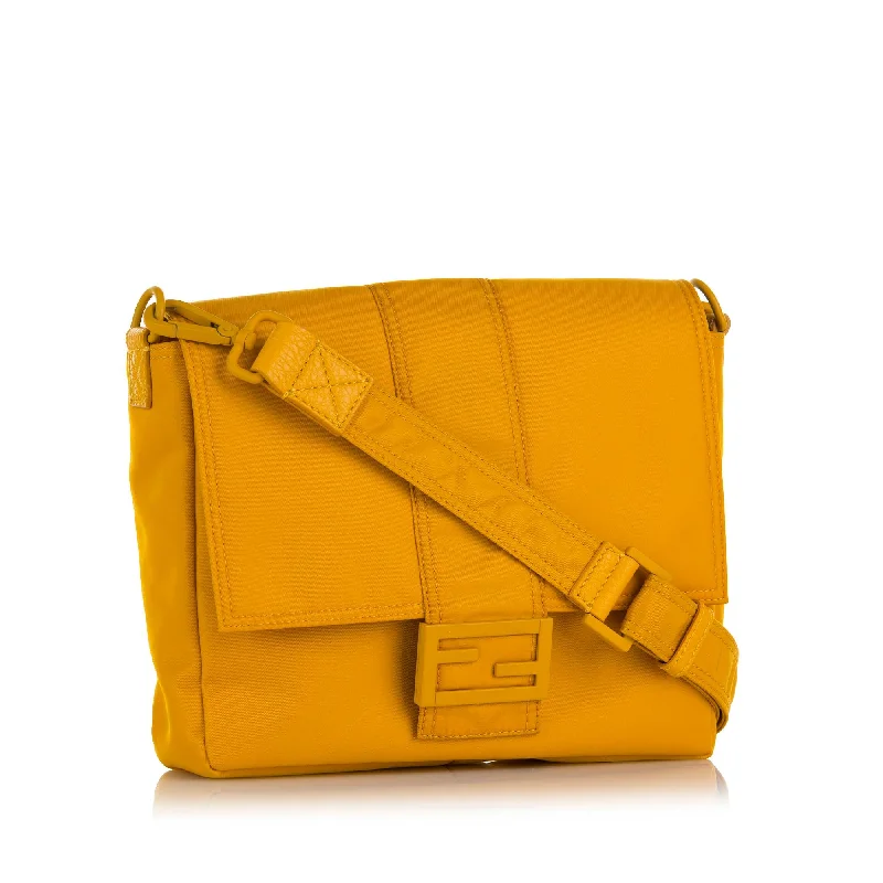 Affordable Bags Fendi Medium Mamma Baguette Crossbody Bag (SHG-x2ndEF)