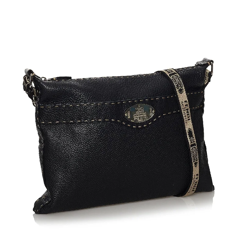 Luxury Bags On Sale Fendi Selleria Leather Crossbody Bag (SHG-30592)