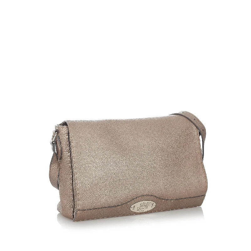 Flash Sale On Premium Bags Fendi Selleria Leather Crossbody Bag (SHG-33789)
