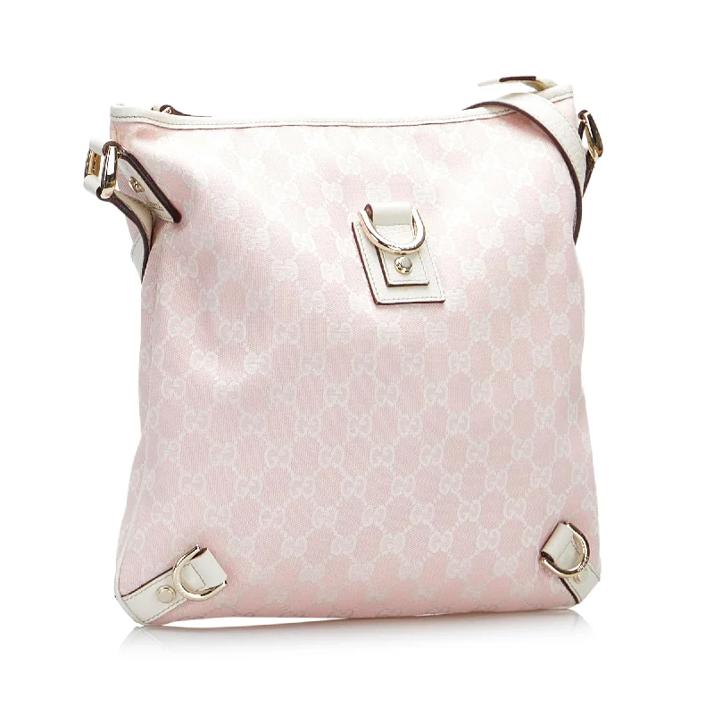 Bags For Urban And Trendy Looks Gucci GG Canvas Abbey D-Ring Crossbody (SHG-Fnk6SM)