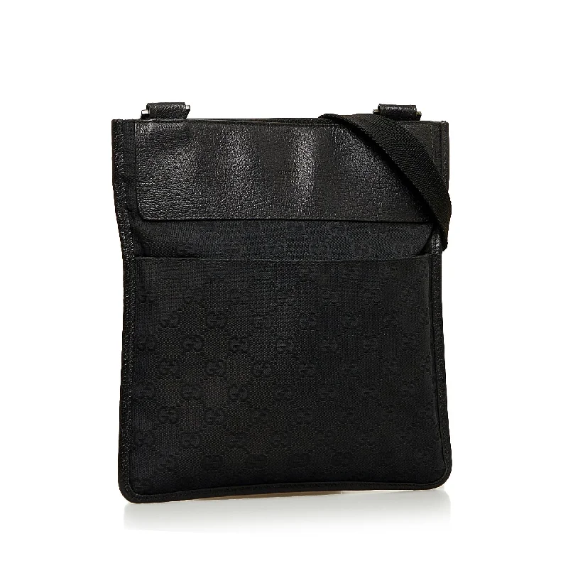 Senior Travelers Gucci GG Canvas Crossbody (SHG-SXLWSf)